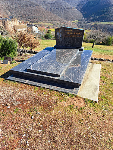 marbrerie-millau-aveyron-monuments